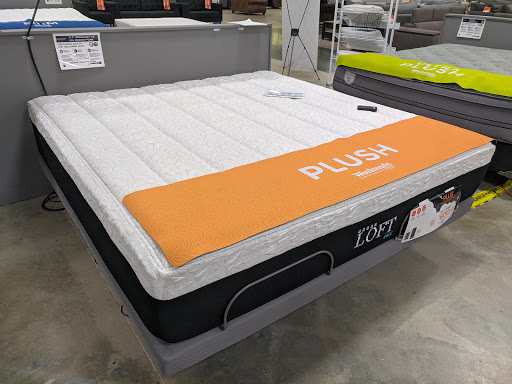 Furniture Store «Weekends Only Furniture & Mattress», reviews and photos, 14205 Manchester Rd, Manchester, MO 63011, USA