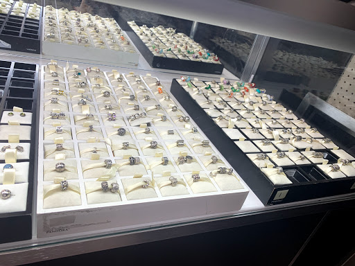 Pawn Shop «Motor City Pawn Brokers», reviews and photos, 26510 Gratiot Ave, Roseville, MI 48066, USA