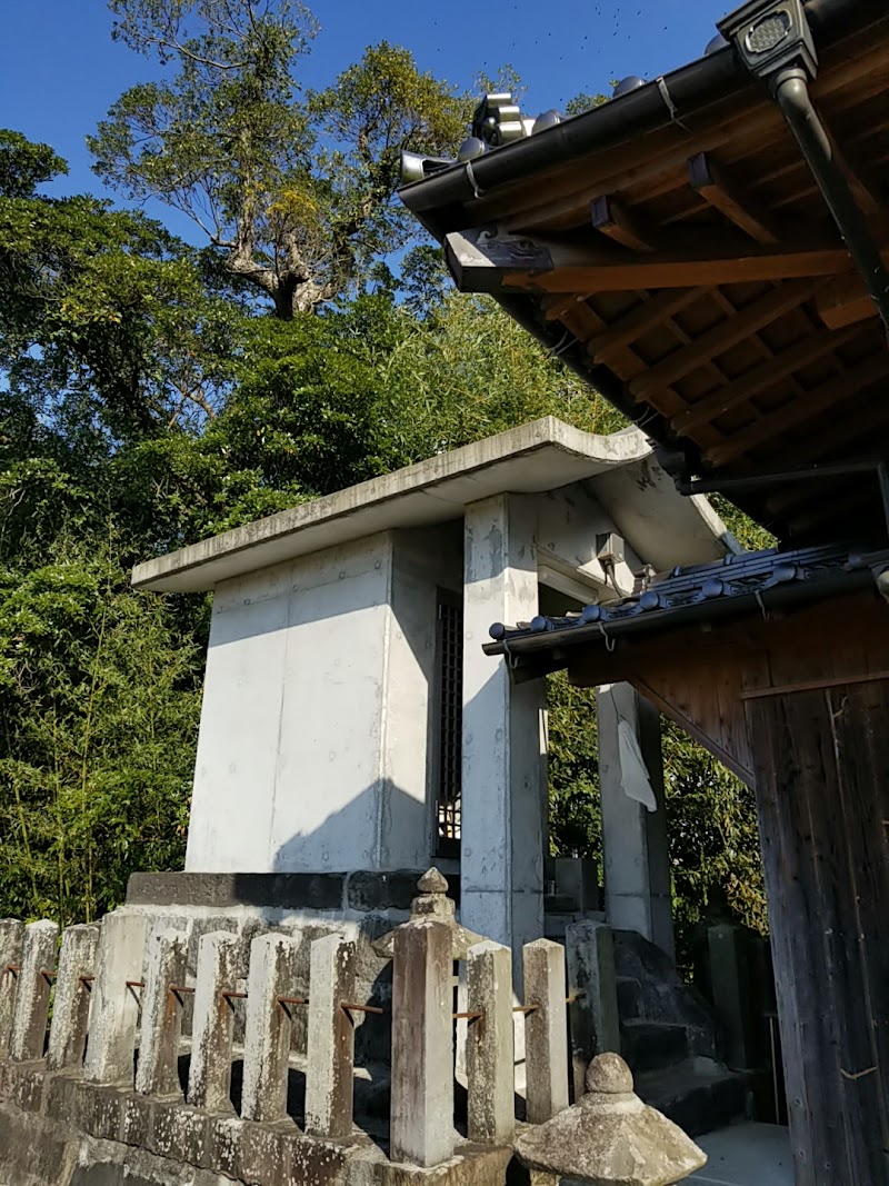 犬渕神社（十五社）