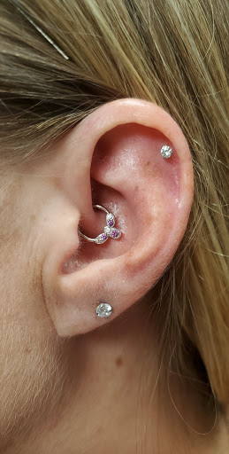 Tattoo Shop «Skin of A Different Color», reviews and photos, 2080 E New York St, Aurora, IL 60502, USA