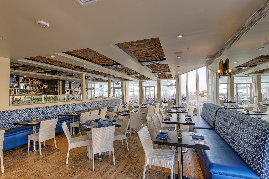Coastal Blue Oceanside Bar & Grill 08260