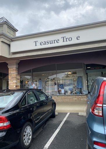 McLean Treasure Trove, 1317-B Chain Bridge Rd, McLean, VA 22101, USA, 