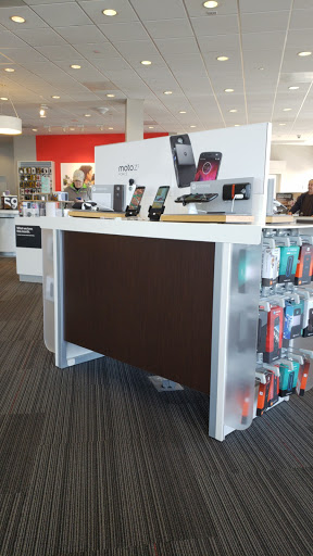 Cell Phone Store «Verizon», reviews and photos, 1003 W Patrick St, Frederick, MD 21702, USA
