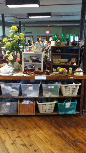Thrift Store «Stafford Thrift Shop», reviews and photos, 2 River Rd # 101, Stafford Springs, CT 06076, USA