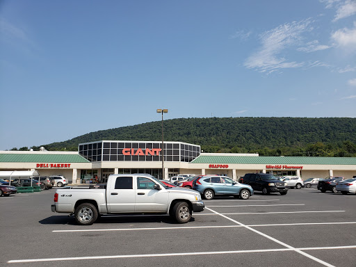 Grocery Store «Giant Food Stores», reviews and photos, 14 Newport Plaza, Newport, PA 17074, USA