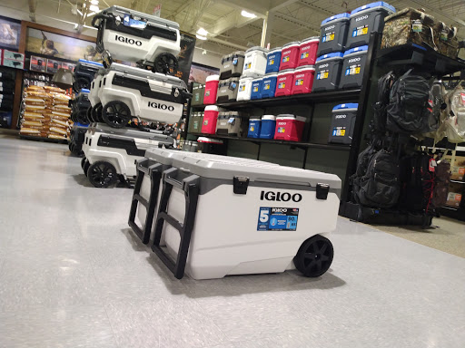 Outdoor Sports Store «Field & Stream», reviews and photos, 870 Walt Whitman Rd Ste B, Melville, NY 11747, USA