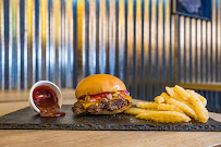 Frite du Restaurant de hamburgers MEK’LA by SMATCH BURGER - Original Smash Burger à Paris - n°1