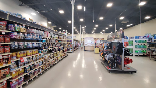 Pet Supply Store «PetSmart», reviews and photos, 1390 N Dupont Hwy, Dover, DE 19901, USA