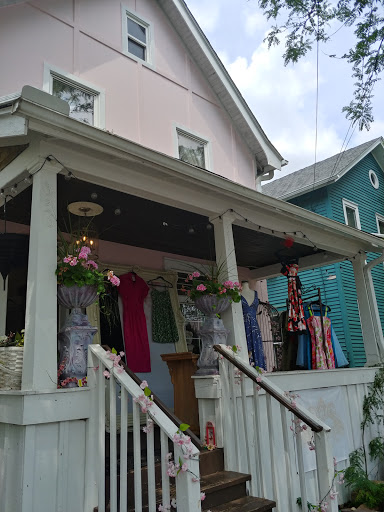 Vintage Clothing Store «Muse Atelier», reviews and photos, 5150 W Michigan Ave, Ypsilanti, MI 48197, USA