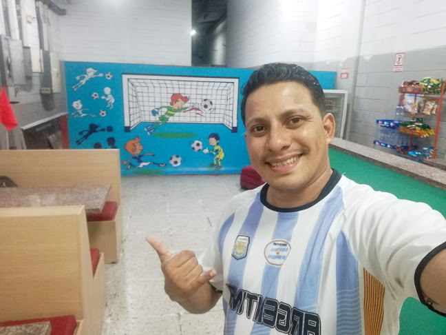 Opiniones de Cancha Sintética Tarjetita Intriago en Guayaquil - Campo de fútbol