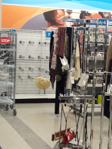 Clothing Store «Ross Dress for Less», reviews and photos, 150 S Abilene St, Aurora, CO 80012, USA