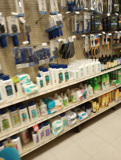Pet Supply Store «PetSmart», reviews and photos, 5650 Mercury Dr, Dearborn, MI 48126, USA