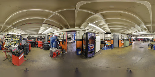 Auto Repair Shop «Lee Myles Auto Care & Transmissions», reviews and photos, 914 Fern Ave, Reading, PA 19607, USA