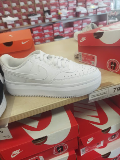 Shoe Store «Rack Room Shoes», reviews and photos, 5443 Factory Shops Blvd #220, Ellenton, FL 34222, USA