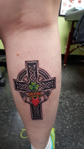 Tattoo Shop «Electric Tattoo», reviews and photos, 2608 Mountain Rd # 3, Pasadena, MD 21122, USA