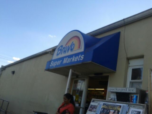 Grocery Store «Bravo Supermarkets», reviews and photos, 179 S Ocean Ave, Patchogue, NY 11772, USA
