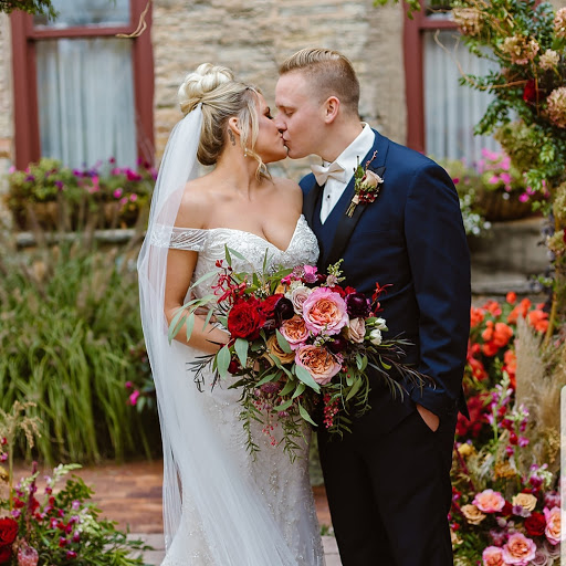 Bridal Shop «Bijou Bridal & Special Occasion», reviews and photos, 17W170 22nd St, Oakbrook Terrace, IL 60181, USA