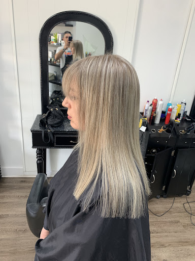 Hair Salon «DejaVu Hair & Design», reviews and photos, 11969 S Apopka Vineland Rd, Orlando, FL 32836, USA