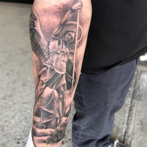 Tattoo Shop «The Tattoo Room», reviews and photos, 2315 Kuehner Dr #111, Simi Valley, CA 93063, USA