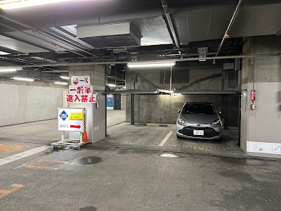 オリックスレンタカー 新宿西口店