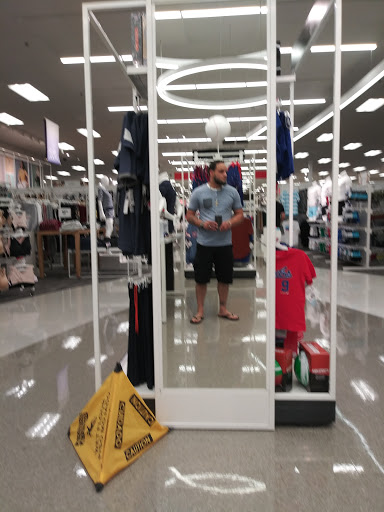 Shopping Mall «The Brickyard», reviews and photos, 2600 N Narragansett Ave, Chicago, IL 60639, USA