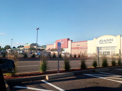 Fabric Store «Jo-Ann Fabrics and Crafts», reviews and photos, 136 Elm St A, Enfield, CT 06082, USA