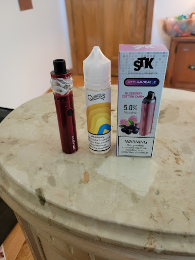 Tobacco Shop «Danbury Smoke Shop», reviews and photos, 128 Federal Rd, Danbury, CT 06811, USA