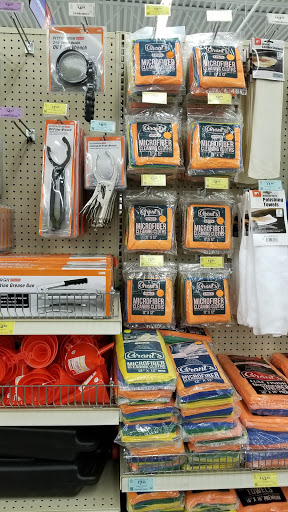 Hardware Store «Harbor Freight Tools», reviews and photos, 45150 Utica Park Blvd, Utica, MI 48315, USA