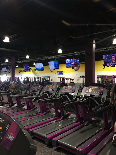 Gym «Planet Fitness», reviews and photos, 954 N Lake St, Aurora, IL 60506, USA