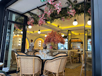 Atmosphère du Café Hoche Cannes - Restaurant, Brasserie, Salon de thé Rue Hoche - n°15