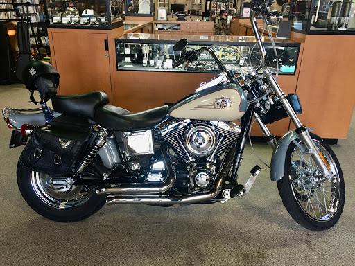 Pawn Shop «P&A Pawn And Gun», reviews and photos, 150 1st Ave E, Hendersonville, NC 28792, USA