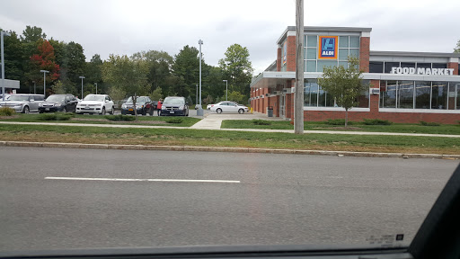 Supermarket «ALDI», reviews and photos, 6820 E Genesee St, Fayetteville, NY 13066, USA