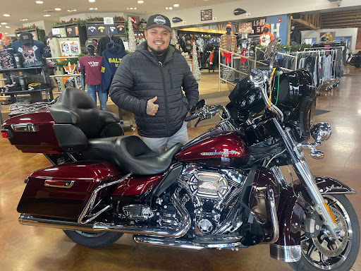 Motorcycle Dealer «Lake Shore Harley-Davidson», reviews and photos, 14000 W Rockland Rd, Libertyville, IL 60048, USA