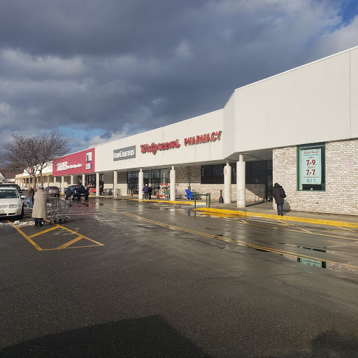 Grocery Store «Market Basket», reviews and photos, 167 S Broadway, Salem, NH 03079, USA