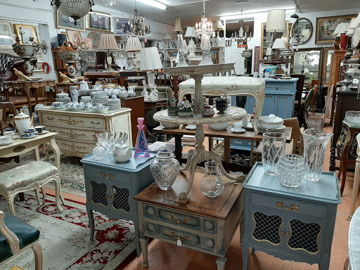 Thrift Store «Waldans Antiques Buy & Sell», reviews and photos, 4209 SW 75th Ave, Miami, FL 33155, USA