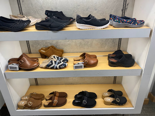 Shopping Mall «Kenwood Towne Centre», reviews and photos, 7875 Montgomery Rd, Cincinnati, OH 45236, USA