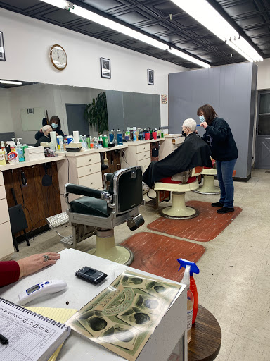 Barber Shop «Village Barber Shop», reviews and photos, 108 Lacey Rd # 24, Whiting, NJ 08759, USA