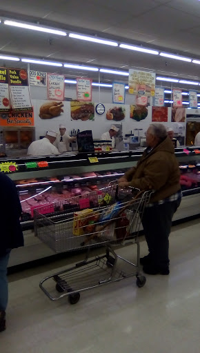 Grocery Store «Fareway Grocery», reviews and photos, 2100 Cedar Plaza Dr, Muscatine, IA 52761, USA