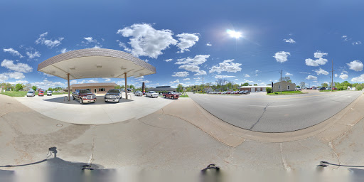 Used Car Dealer «Wayne Hall Chrysler Jeep Dodge», reviews and photos, 507 E Main St, Anamosa, IA 52205, USA