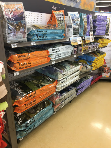 Pet Supply Store «Unleashed by Petco», reviews and photos, 16848 San Fernando Mission Blvd, Granada Hills, CA 91344, USA