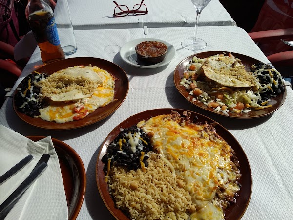 Pepes Cantina Mexicana