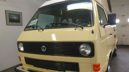 Used Car Dealer «ClassicAuto Showplace Ltd», reviews and photos, 2135 Stephenson Hwy, Troy, MI 48083, USA