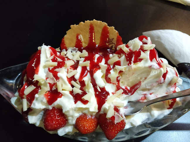 Reviews of Creams Cafe Leicester in Leicester - Ice cream
