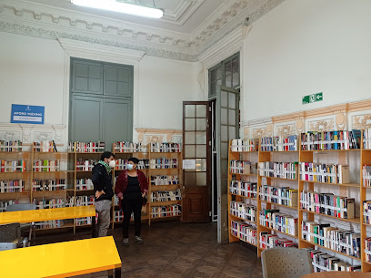 Biblioteca Municipal Nicomedes Guzmán