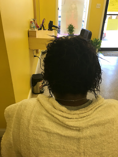 Beauty Salon «New Image Dominican Hair Salon», reviews and photos, 143 W Main St, Norristown, PA 19401, USA