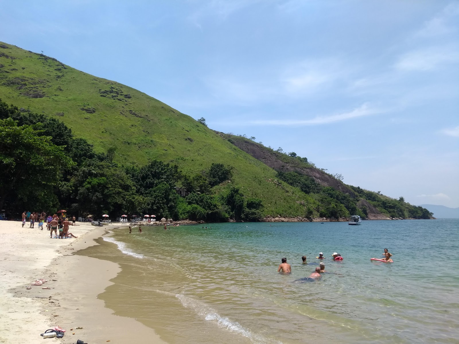 Foto de Praia da Sororoca com areia brilhante superfície