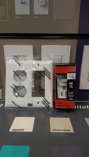 Shopping Mall «Washington Square Mall.», reviews and photos, 4849 W North Ave, Chicago, IL 60639, USA