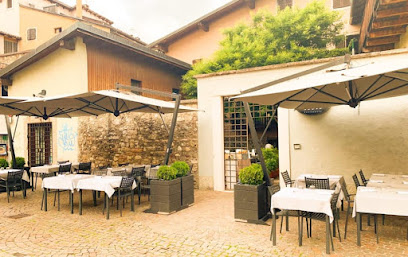 Ristorante Borgo Nuovo - Via I Androna di Borgo Nuovo,20, Piazza Giovanni Battista Garzetti, 14, 38122 Trento TN, Italy