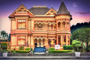 Gingerbread Mansion Inn image