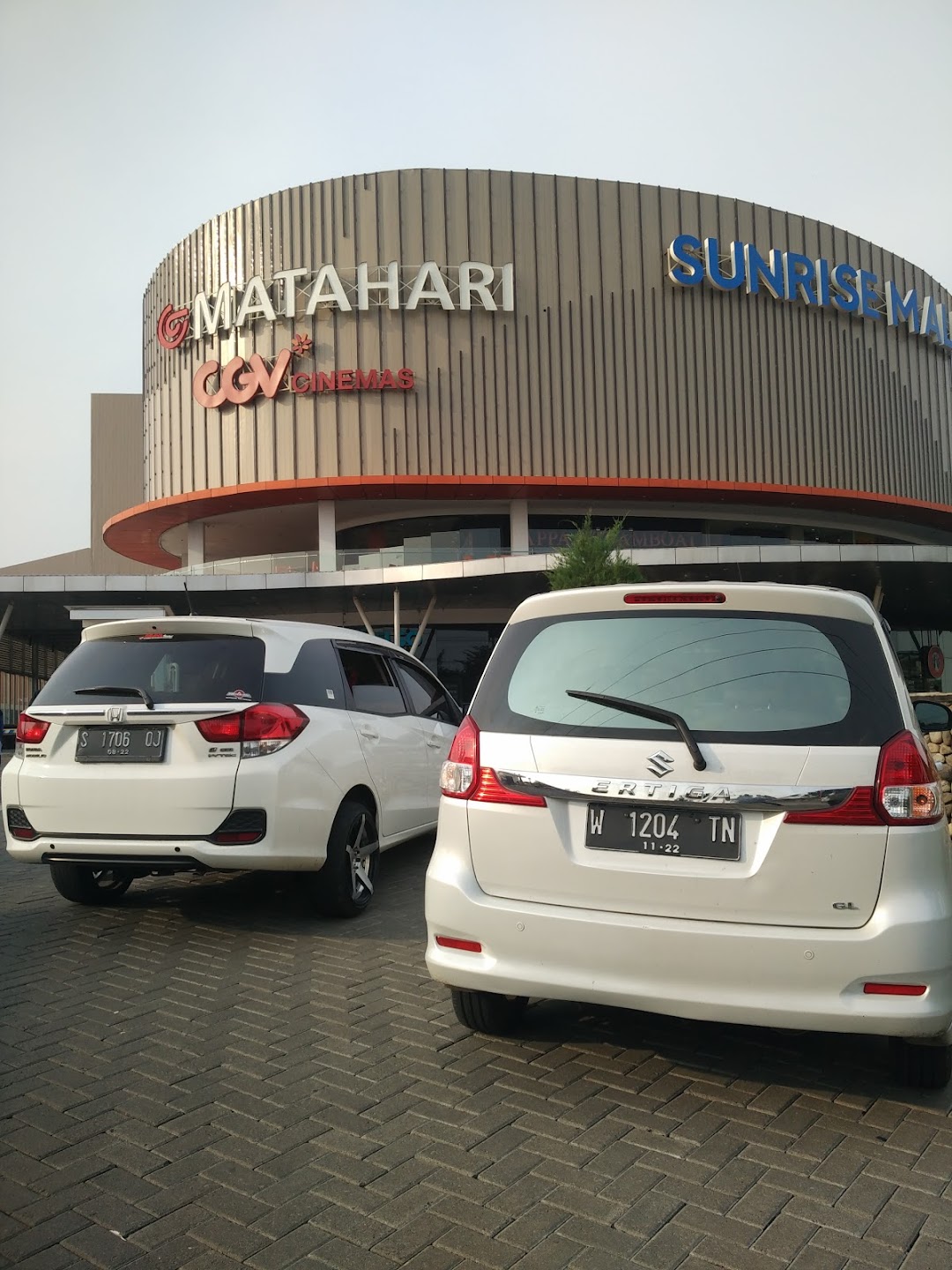 Rental Mobil mojokerto murah